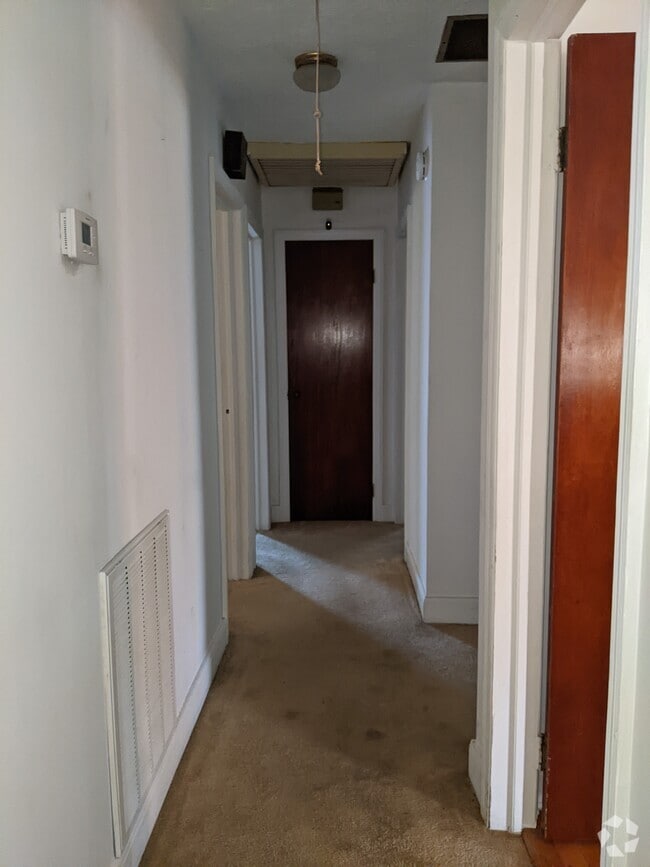 Building Photo - 17020 Morris Dr Rental