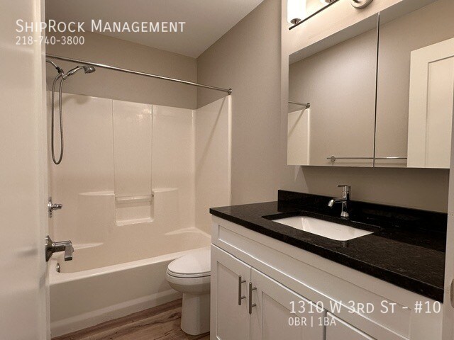 Photo - 1310 W 3rd St Unidad #10