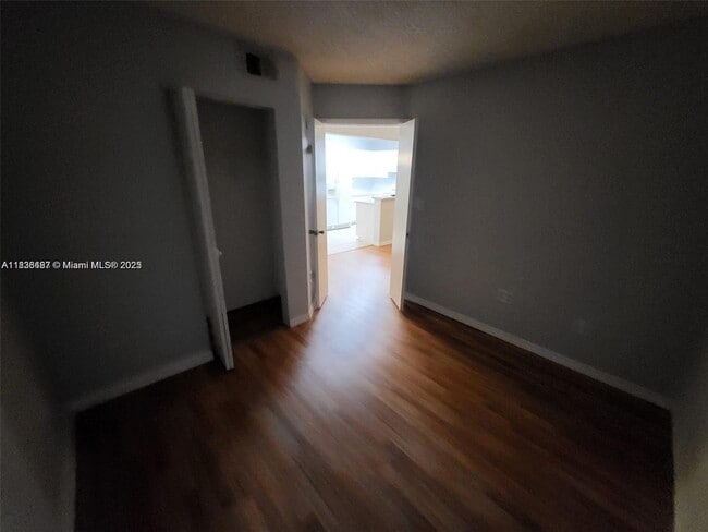 Photo - 301 Palm Way Unit 205