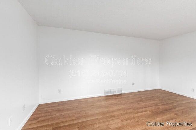 Photo - 6681 Egan Ave SE