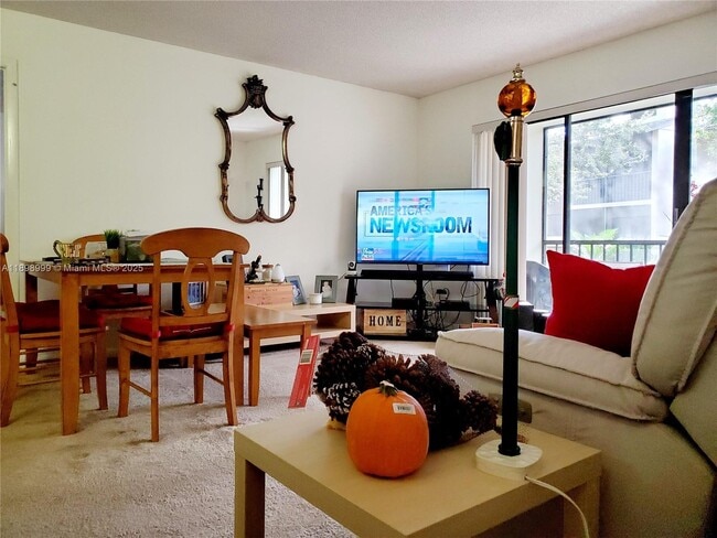Photo - 201 Foxtail Dr Unidad F2