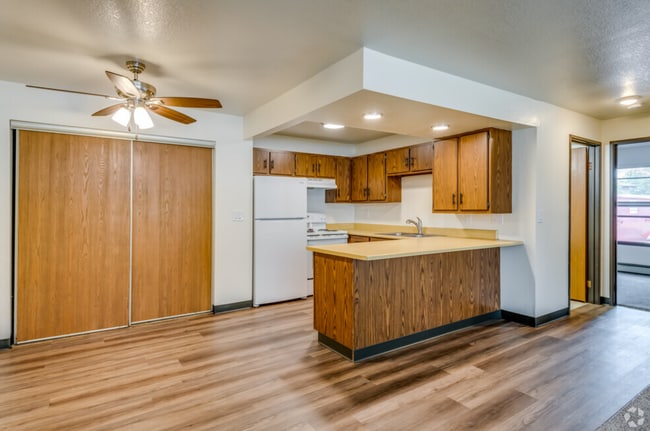 Fairway Apartments
