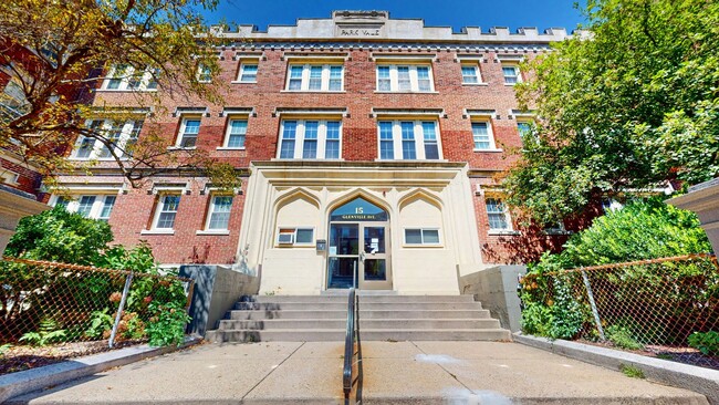 Spacious 1BR in Allston! Newer Renovations! - Spacious 1BR in Allston! Newer Renovations! Rental