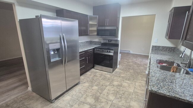 Building Photo - 8951 Tinker Loop Unit A