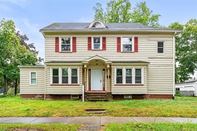 Building Photo - 19 Genesee Park Blvd Rental