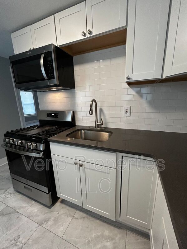 96 Walworth St