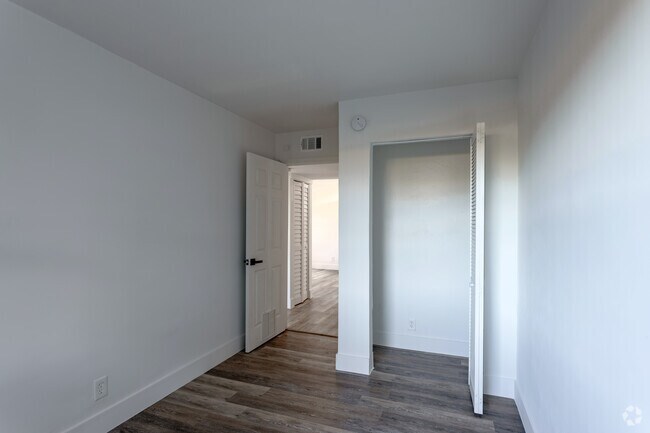 2BR, 2BA - 600SF - Primary Bedroom - Inbar 2