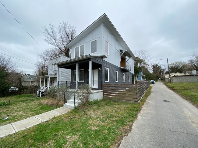 Room in House on Heck St
