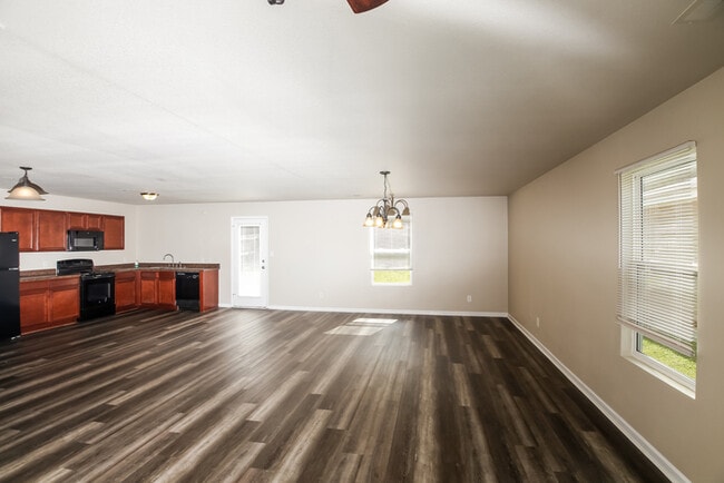 Photo - 321 Counter Point Dr