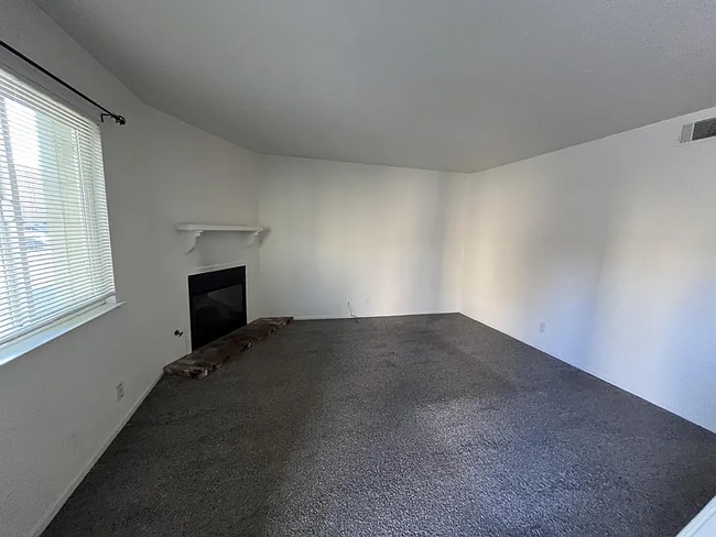 Photo - 232 N Lemoore Ave