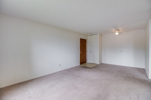 Photo - Country Club Manor