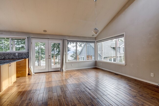 Photo - 3 Bed 2.5 Bath Home with a View!