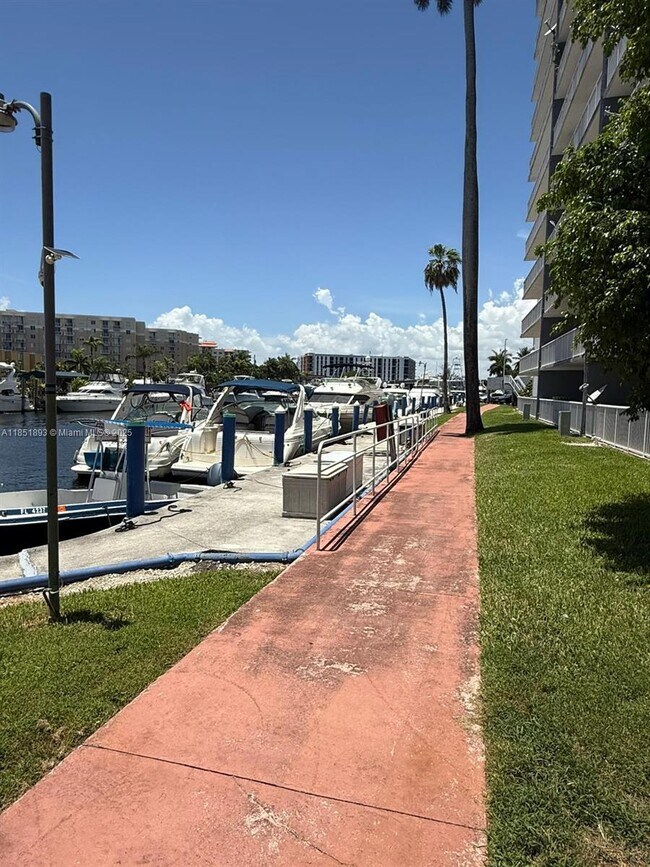 Photo - 1800 NW 24th Ave Unit 608