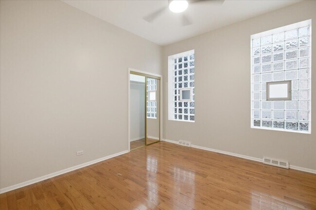 Photo - 1611 N Wood St