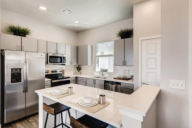 Building Photo - Avilla Eastlake Rental