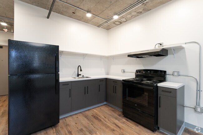 Studio, 1BA - 391SF