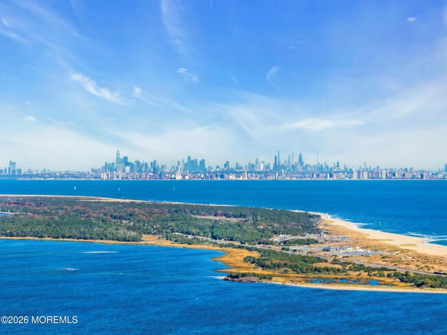 Photo - 132 Bay Ave Unidad 2nd Floor