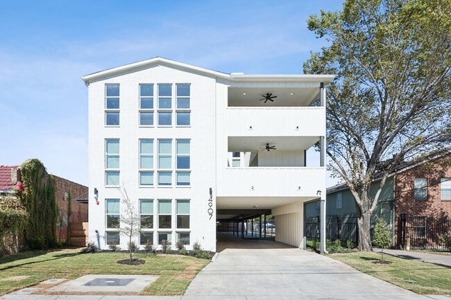 Guest House at 4907 Bryan