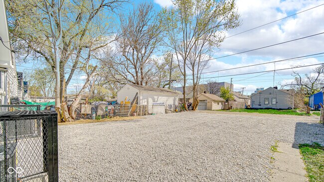 Photo - 263 S Dearborn St