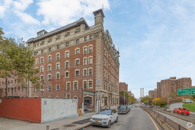 Vista alternativa del edificio - The China Mansion Coop