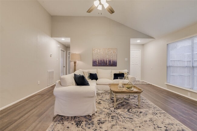 Photo - 6714 Mistflower Ln