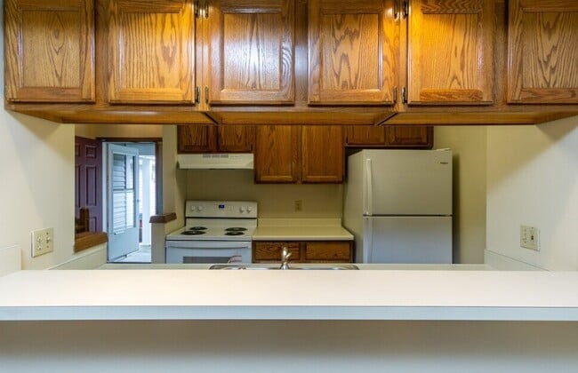 Photo - 2470 Wrens Dr S