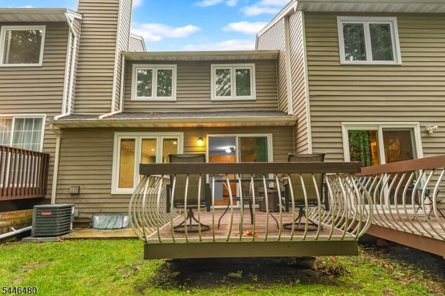 Building Photo - 207 Patriots Rd