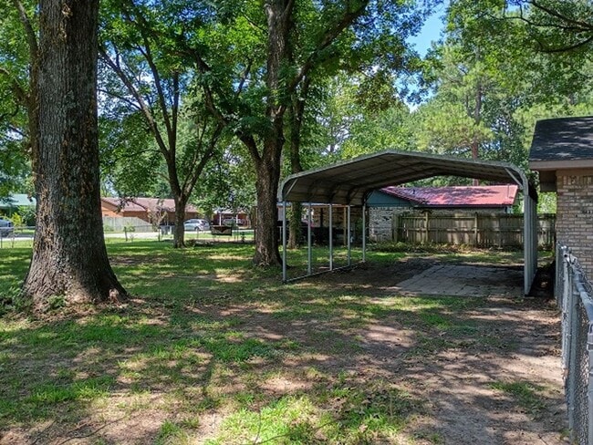 Photo - 300 Slayden St