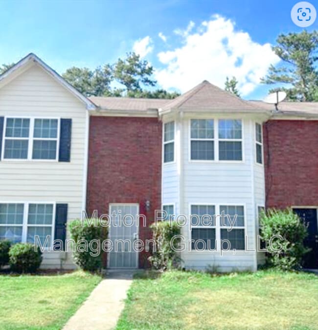 Photo - 5556 Pineridge Ct House