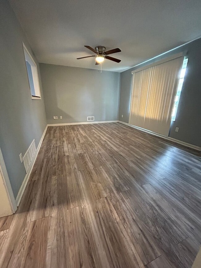 Photo - 3 Bed | 2 Bath | 2 Car Garage Home in Belton