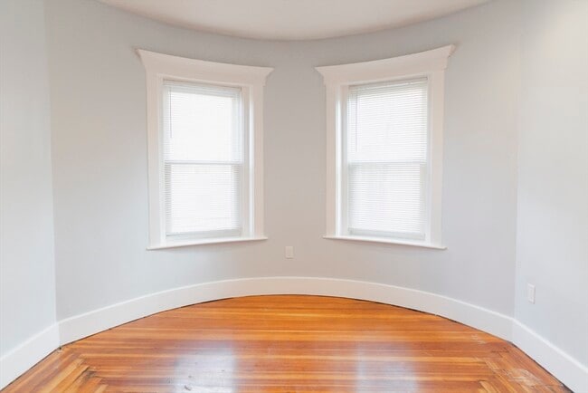 Photo - 64 Charles St Unit 1