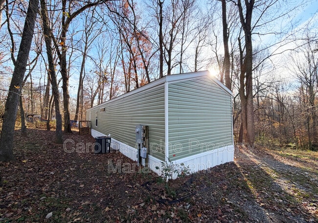 Photo - 786 Skylark Ln