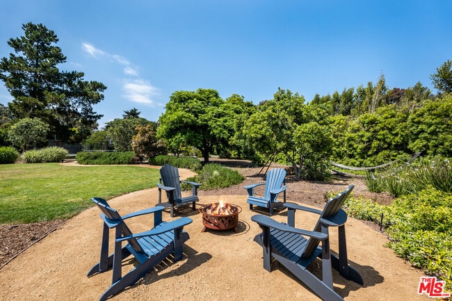 Photo - 28925 Cliffside Dr