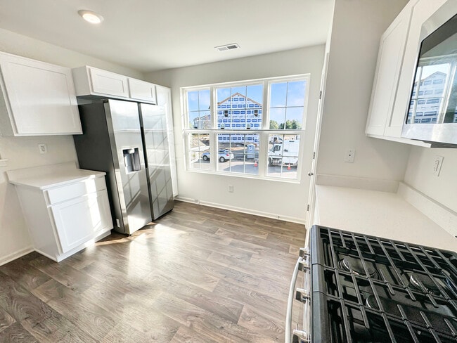 Photo - 2241 Sassafras Wy