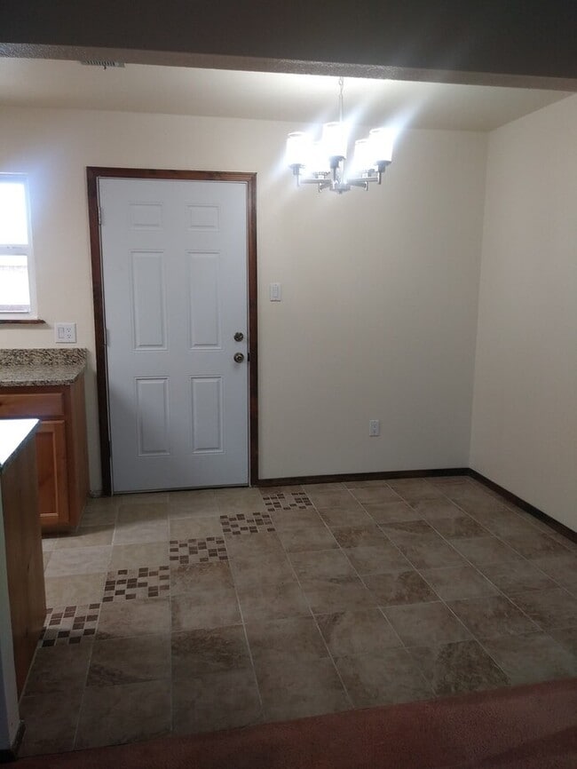 Photo - Spacious 2 Bedroom 1 bath with washer & dryer.