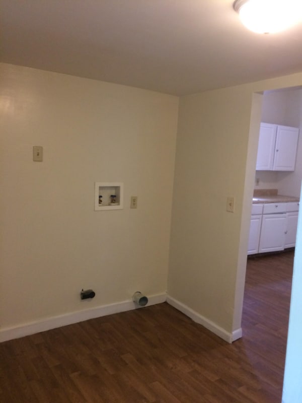 Photo - 215 NE Paramore St
