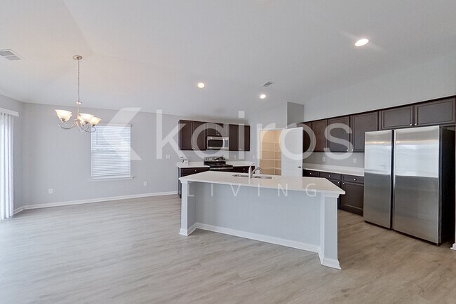 Photo - 18 Carrollton Dr