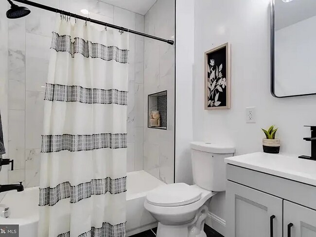 Photo - 723 N Patterson Park Ave