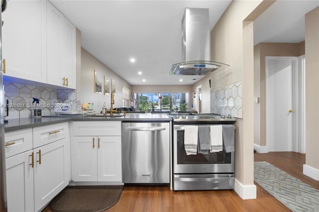 Photo - 796 Banks Rd