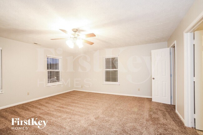 Photo - 16 Pondview Ct