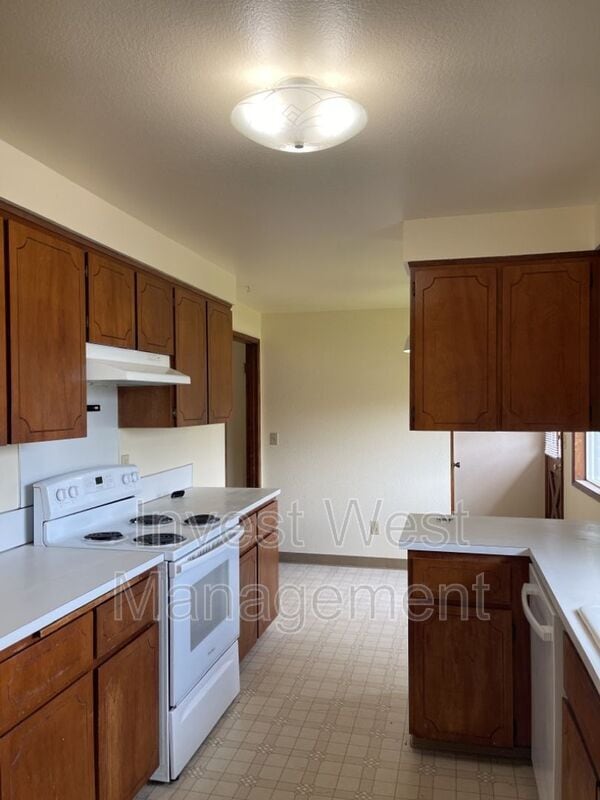 Photo - 2804 NE 113th St