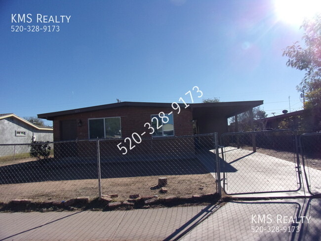 3 Bed / 2 Bath - (OWNER/AGENT) - 3 Bed / 2 Bath - (OWNER/AGENT) House