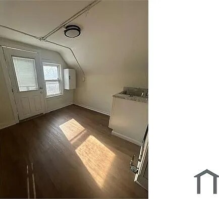 Photo - 1231 W 5th St Unit 2