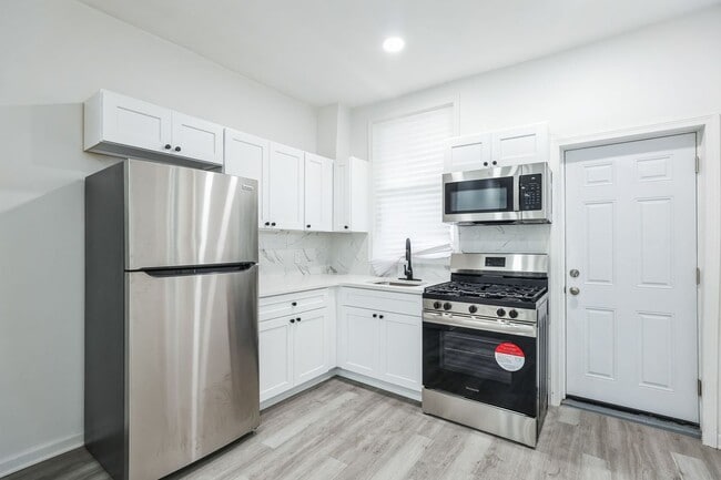 Photo - 5540 Harmer St