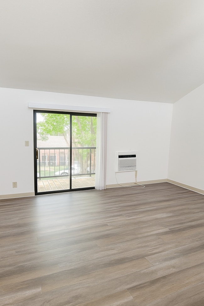 Photo - Great Studio unit and great location!