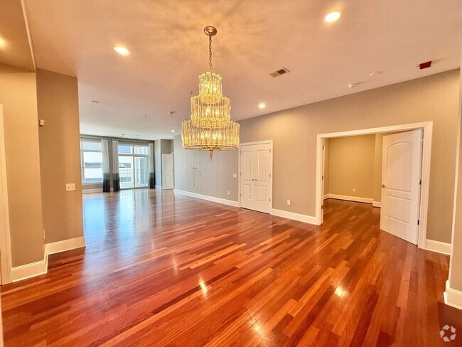 Building Photo - Luxurious Downtown Raleigh Condo with High... Unit 304