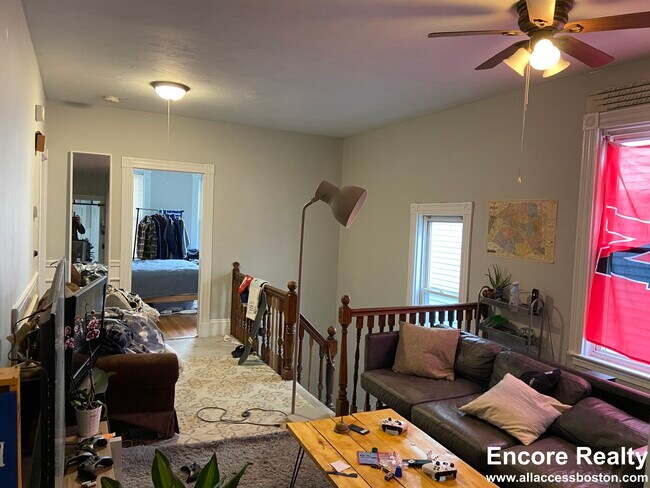 Photo - 10 Carmel St Unit 2