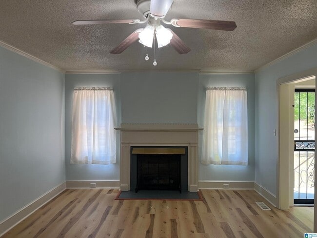 Photo - 605 North St E