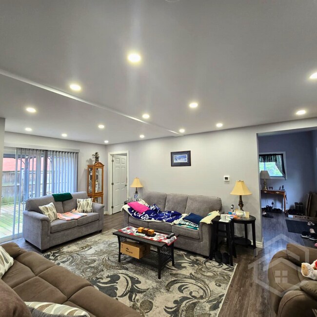 Photo - 42 Hiawatha St