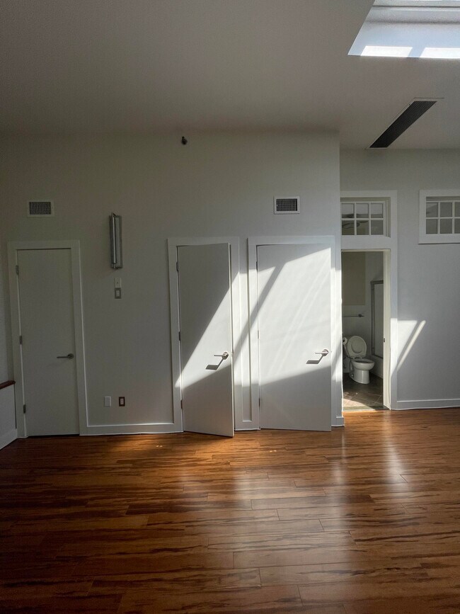 Photo - 396 Greenwich Ave